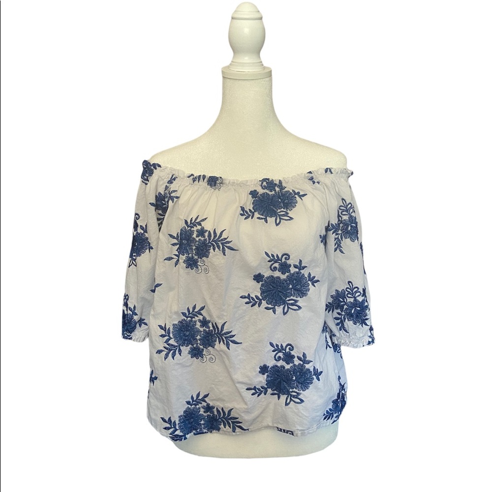 NWOT Charlotte Russe Off the shoulder top
